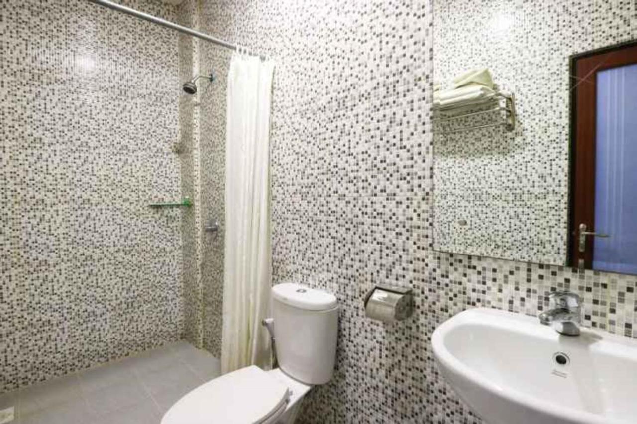 Blitz Hotel Batam Near Sultan Mahmud Ri'Ayat Shah سيكوبانغْ المظهر الخارجي الصورة
