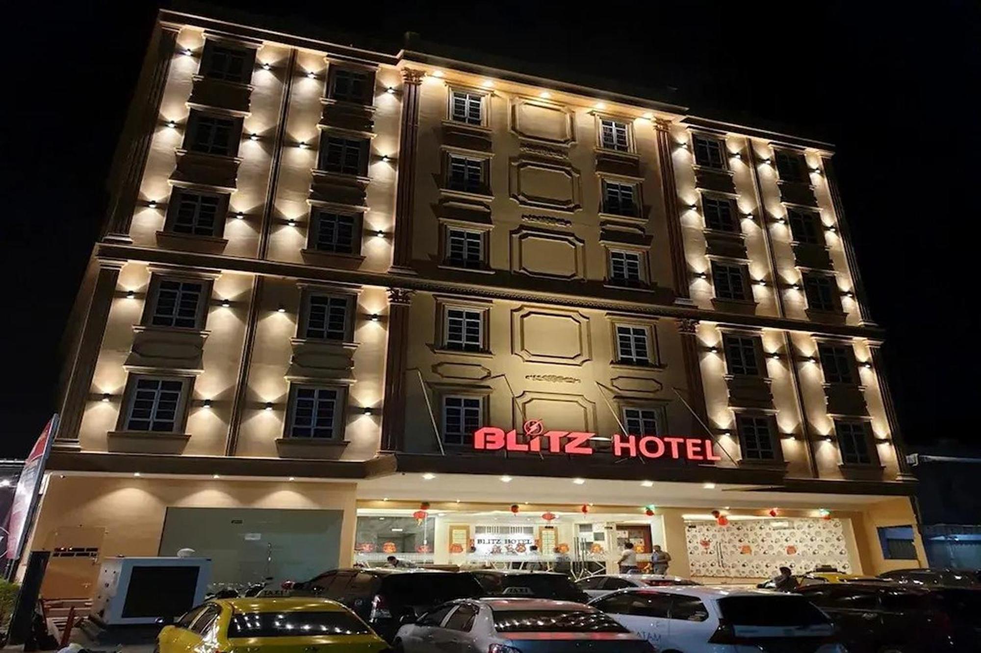 Blitz Hotel Batam Near Sultan Mahmud Ri'Ayat Shah سيكوبانغْ المظهر الخارجي الصورة