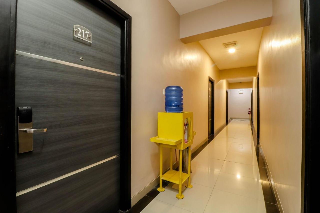 Blitz Hotel Batam Near Sultan Mahmud Ri'Ayat Shah سيكوبانغْ المظهر الخارجي الصورة